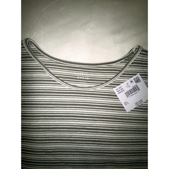 NWT Womens American Eagle RIbbed Baby Tee Size Large - Picture 2 of 3